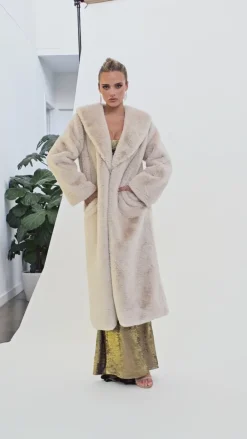 Formal / Prom Dresses | Maxi Dresses<Bariano MALEAH FAUX FUR COAT B74L62